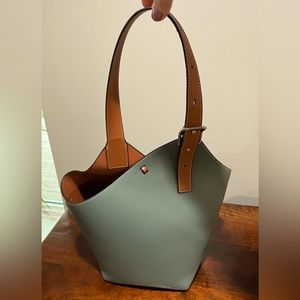 Cholet Medium Shoulder Purse